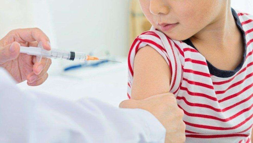 Calendario Nacional de Vacunación: adelantan la aplicación de la segunda dosis de la vacuna Triple Viral