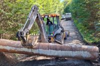 "Nos encontramos trabajando en distintas rutas fueguinas, en pos de la seguridad vial y mejorar la transitabilidad"
