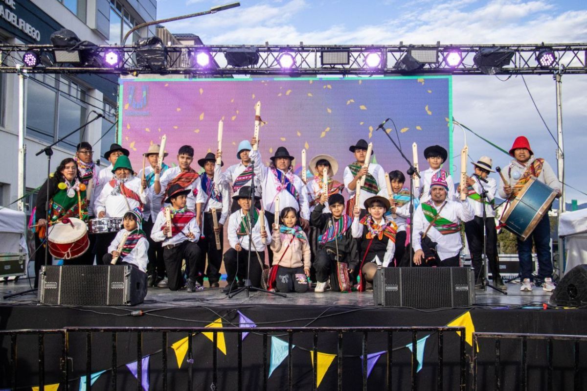 Gran convocatoria de vecinos a lo largo de las jornadas del Carnaval del Fin del Mundo 2026