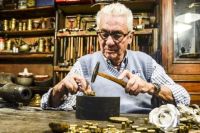 Invitan a participar de una charla abierta que brindará el destacado orfebre argentino Juan Carlos Pallarols