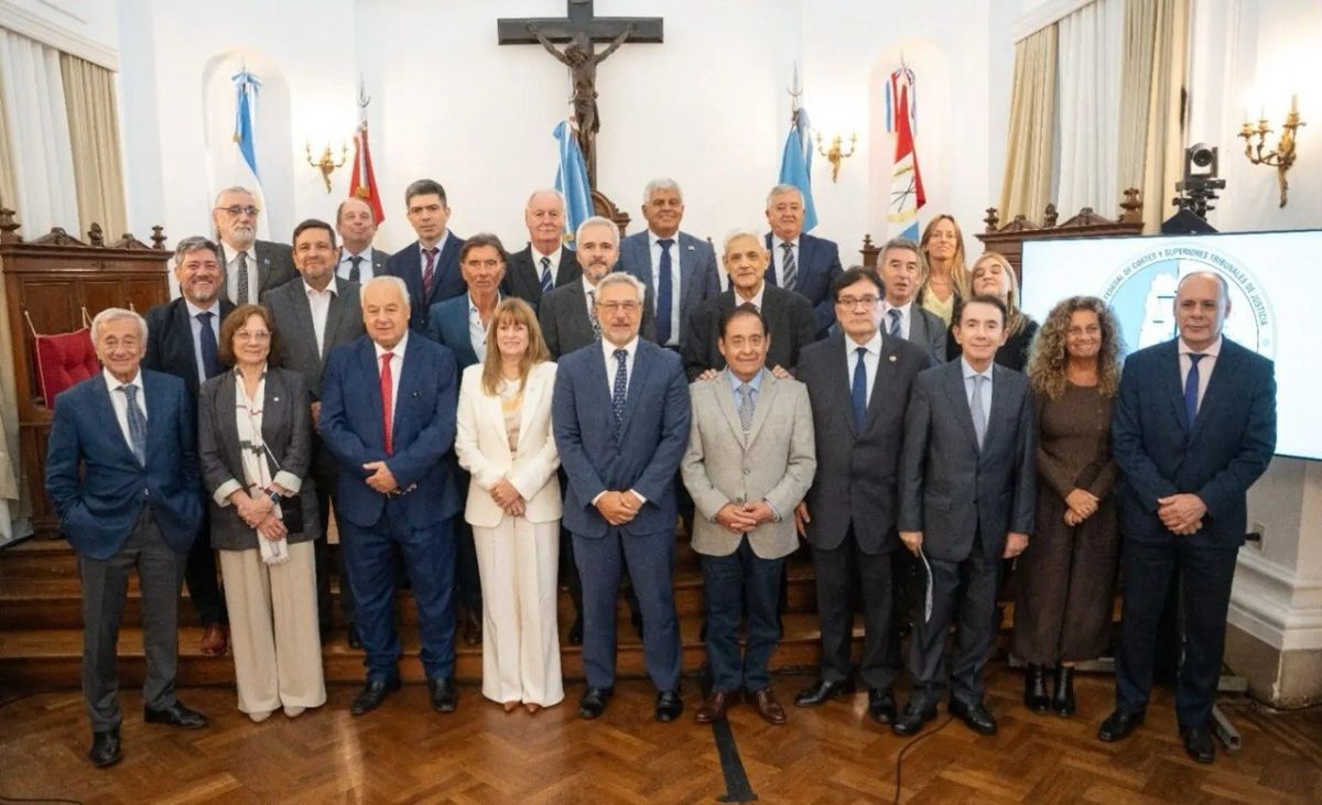 Battaini participó de las Jornadas de JUFEJUS y encabezó reunión de REFLEJAR