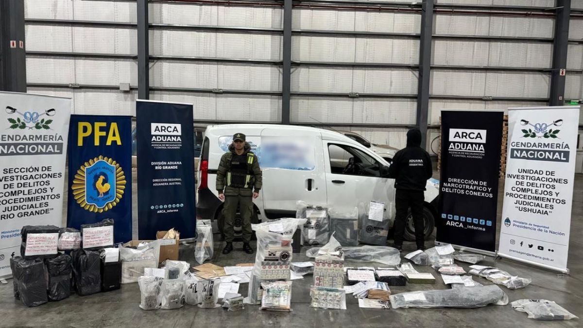 Allanan 12 domicilios y desbaratan una banda delictiva dedicada al contrabando de mercadería hacia la República de Chile