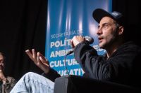 Con gran convocatoria se realizó la entrevista abierta al actor Luciano Cáceres