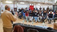 Estudiantes del Trejo Noel compartieron una charla testimonial sobre Malvinas junto al Capitán “Cacha” Arca
