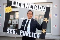 Yésica Roldán se convirtió en la primera mujer policía de la provincia en graduarse como Licenciada en Seguridad Pública
