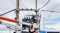 Corte de luz en un sector de Ushuaia tras el paso de un camión que cortó los cables