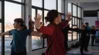 La Municipalidad realizó una clase abierta de yoga destinada a mujeres