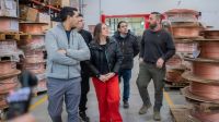 Previo a retomar la producción, funcionarios del Gobierno provincial recorrieron la planta de Aires del Sur