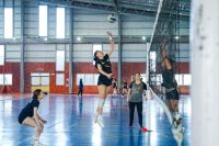 El seleccionado femenino de vóley de Tierra del Fuego llevó adelante una nueva concentración provincial 