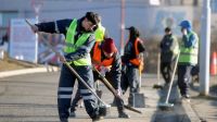  “Estamos aprovechando que el clima nos acompaña para avanzar con la limpieza de cordones y distintos sectores" 