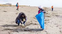 Invitan a sumarse a una jornada de plogging en la costa de la ciudad