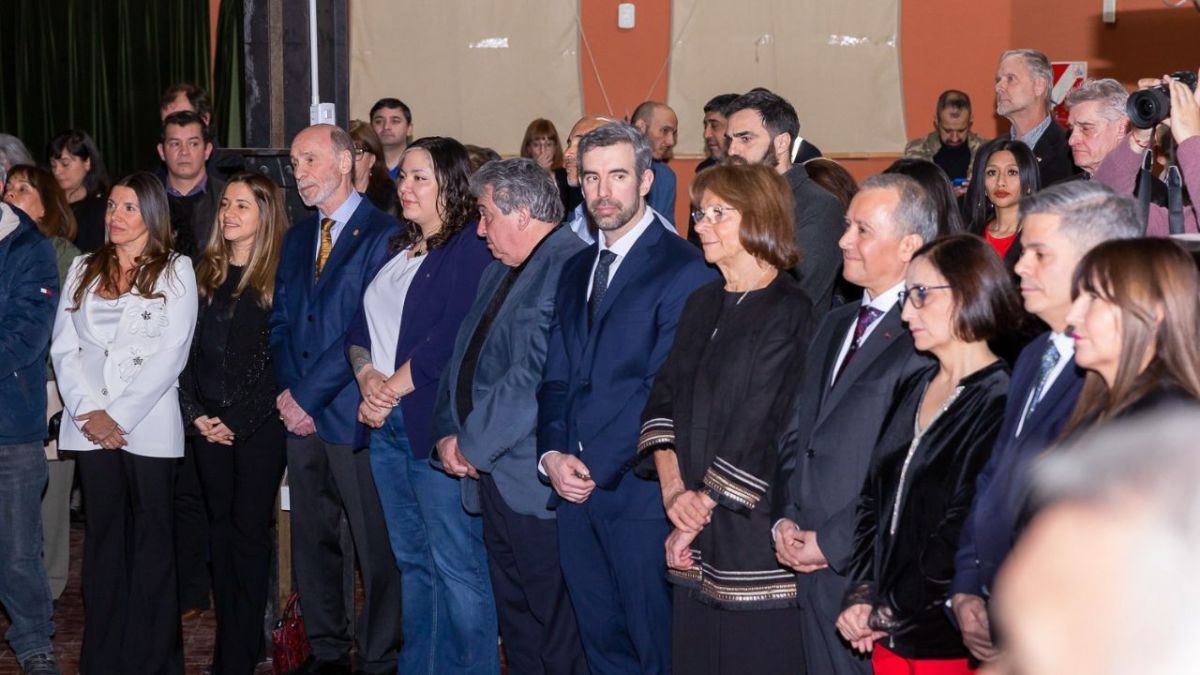Selzer acompañó a la comunidad chilena en la conmemoración de sus fiestas patrias