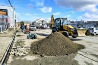 La Municipalidad de Ushuaia continúa llevando adelante trabajos de mejoramiento y puesta en valor del espacio público