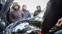 Impulsan un taller de mecánica básica para mujeres y diversidades