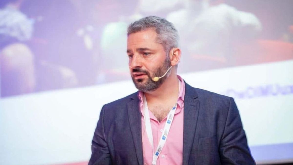 “El fin último es el dinero, pero muchas veces te contactan por tu identidad digital”