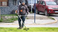 Impulsan tareas de limpieza y mantenimiento en los espacios verdes de Ushuaia