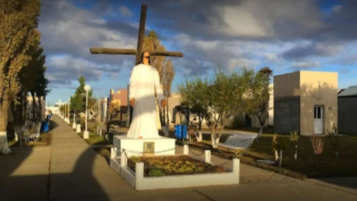 El lunes 2 de noviembre se realizará la misa por los fieles difuntos